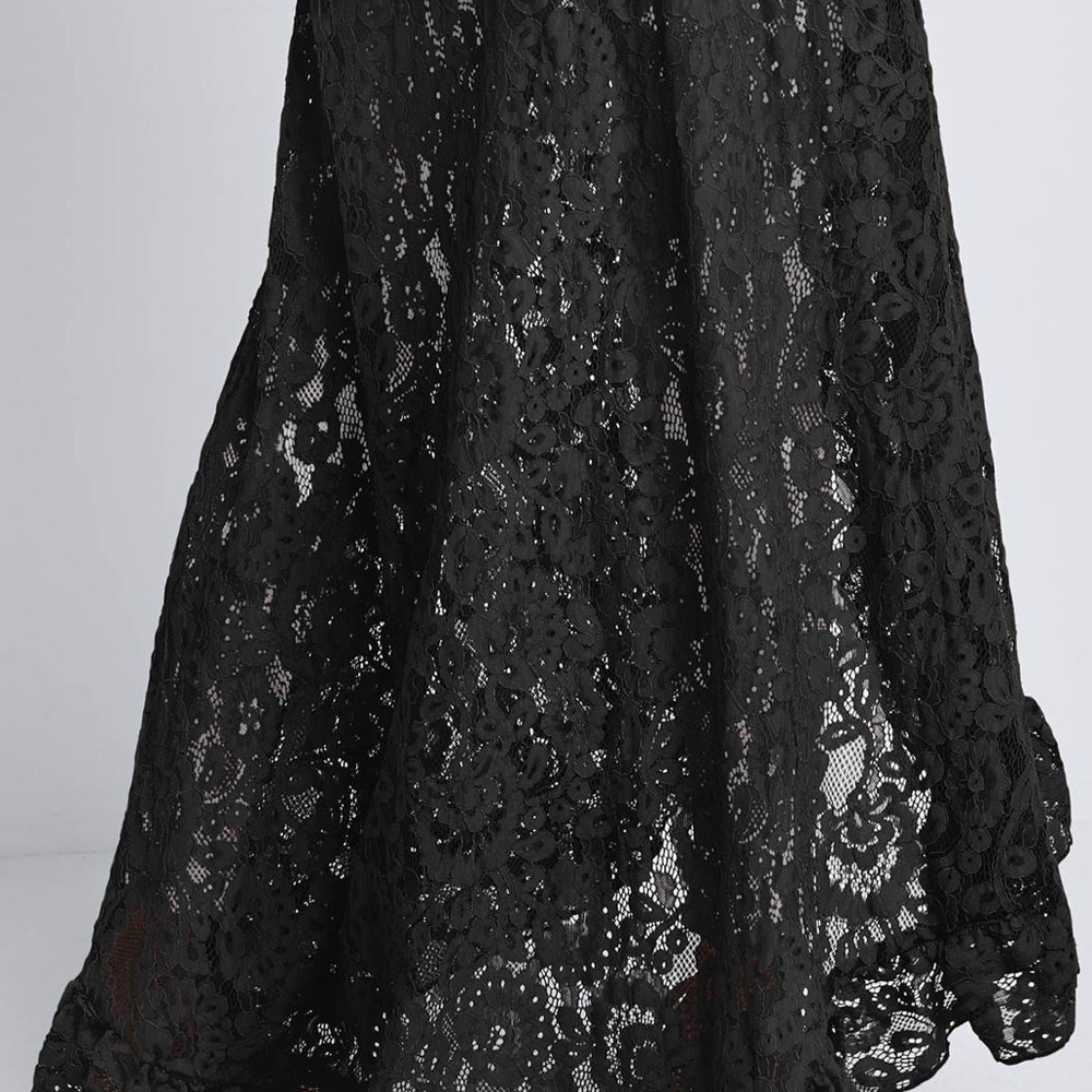 Sold elsewhere Venus All-over lace defines this wrap style maxi top new size 8 - Picture 5 of 6